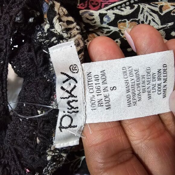 🌿Vintage design tank top/top, brand "Pinky". Size Small/M.With crochet details. - Picture 7 of 7